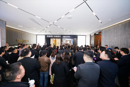 正热如鱼得水强势领先助力加盟商稳定盈利米乐m6登录入口布艺窗帘品牌加盟市场(图3)